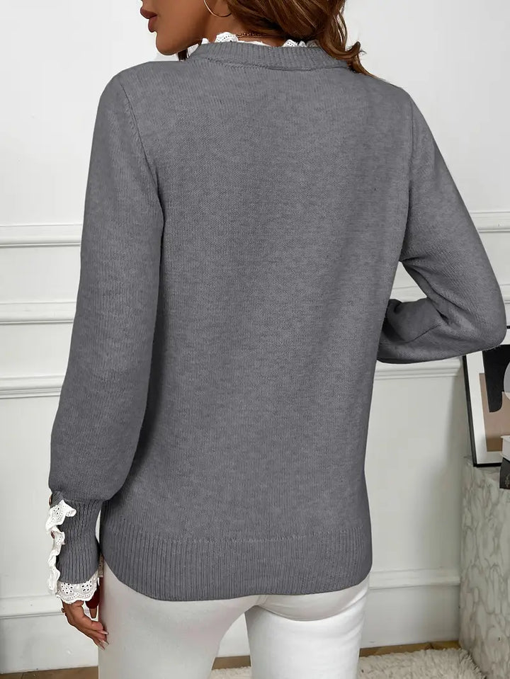 Sofie™ | Elegant strikket sweater med flæser og knapper