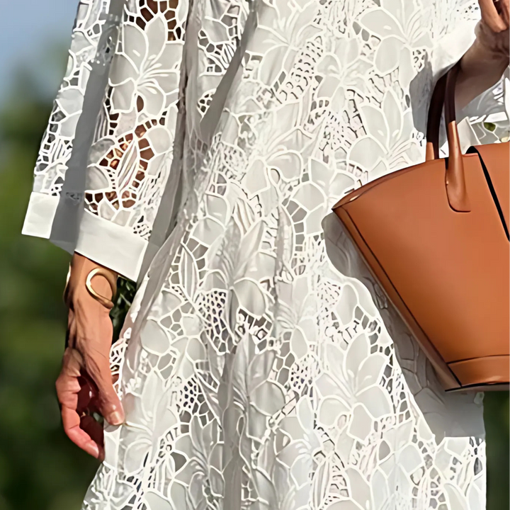 Emma™ | Broderet Kjole