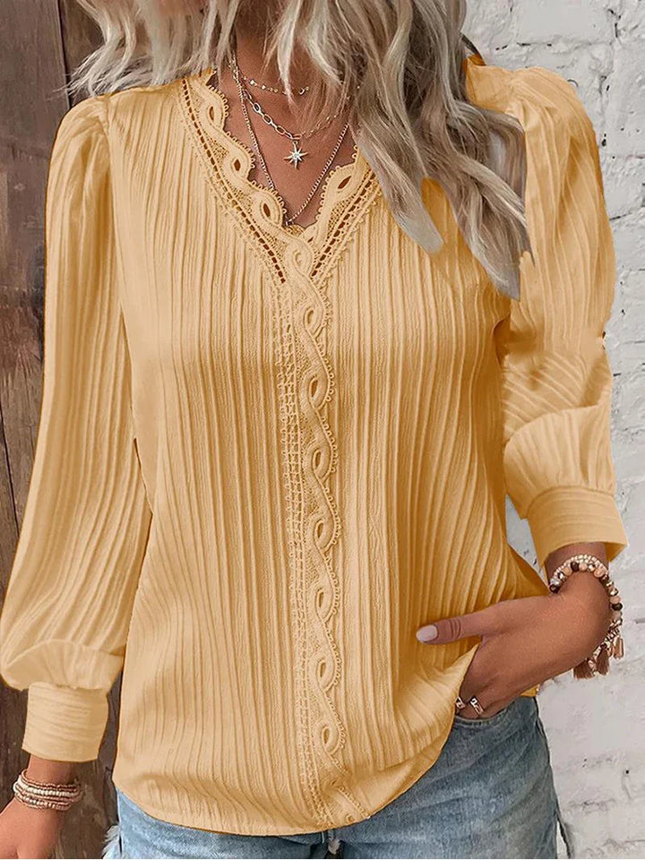 Emma™ | Bluse Med Blonde Detaljer I Chiffon