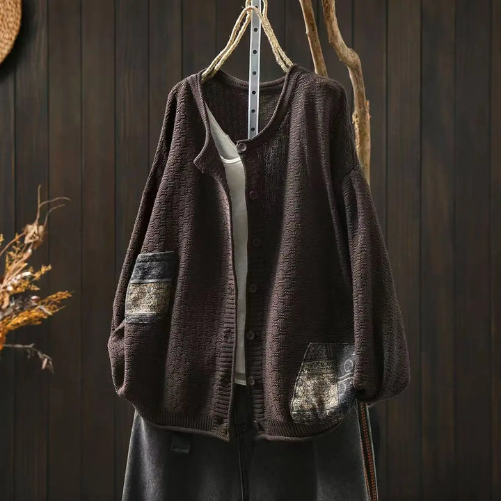 Kirstine™ | Casual Strikket O-hals Patchwork Sweater med Knapper