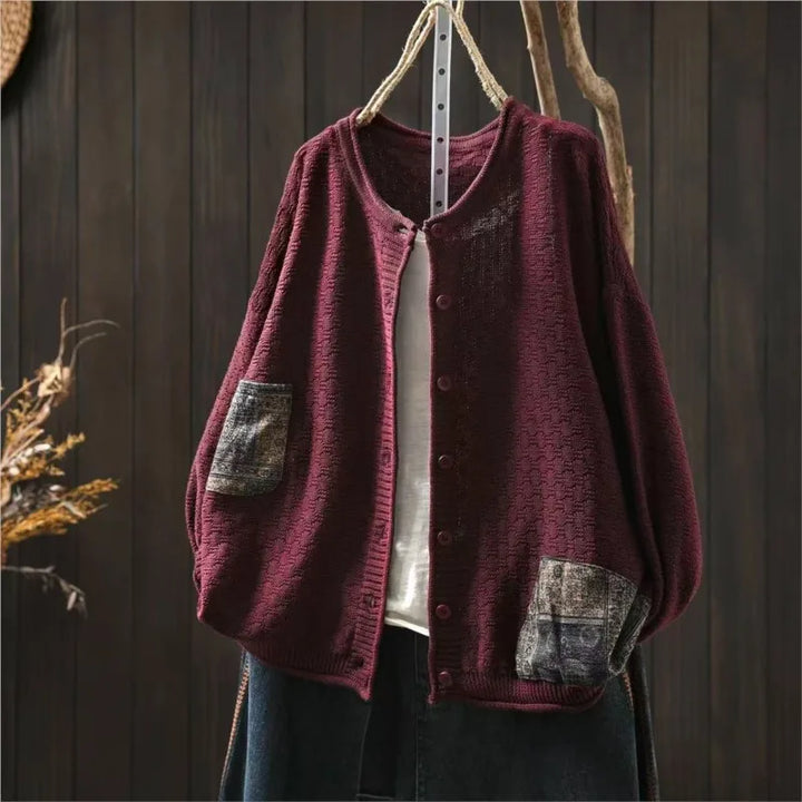 Kirstine™ | Casual Strikket O-hals Patchwork Sweater med Knapper