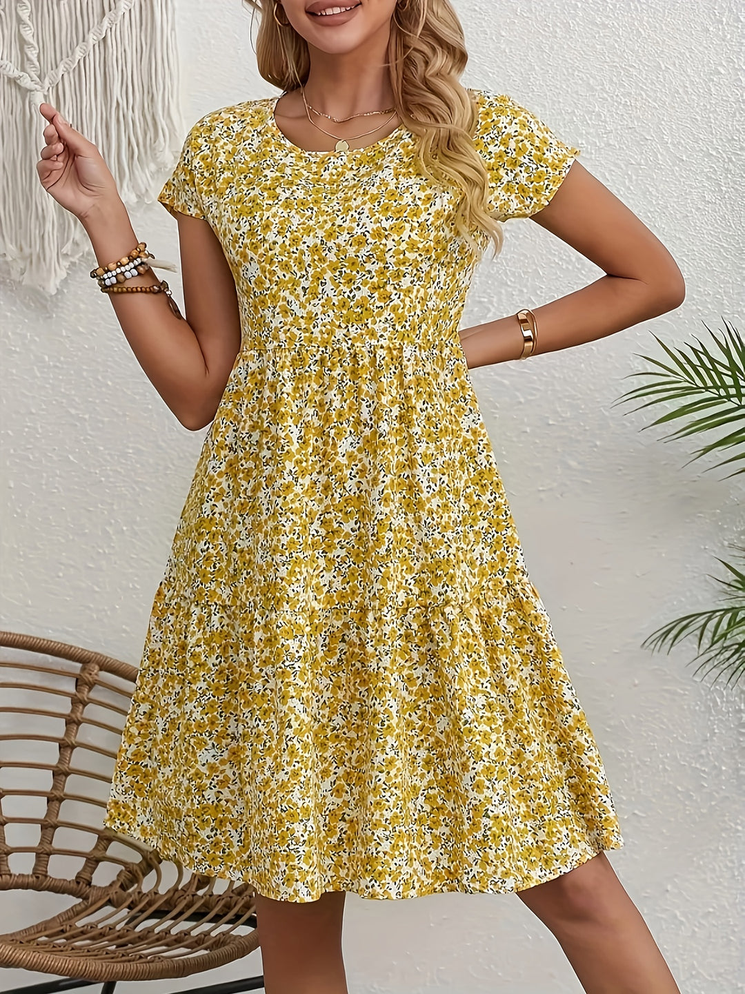 Ronja™ | Kjole med Blomstermønster og Rund Hals