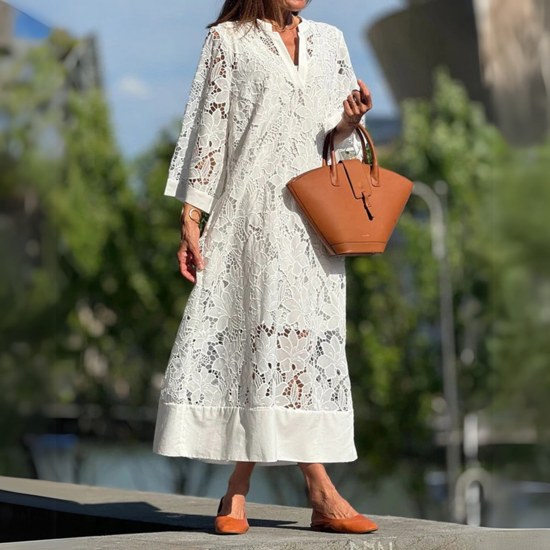 Emma™ | Broderet Kjole