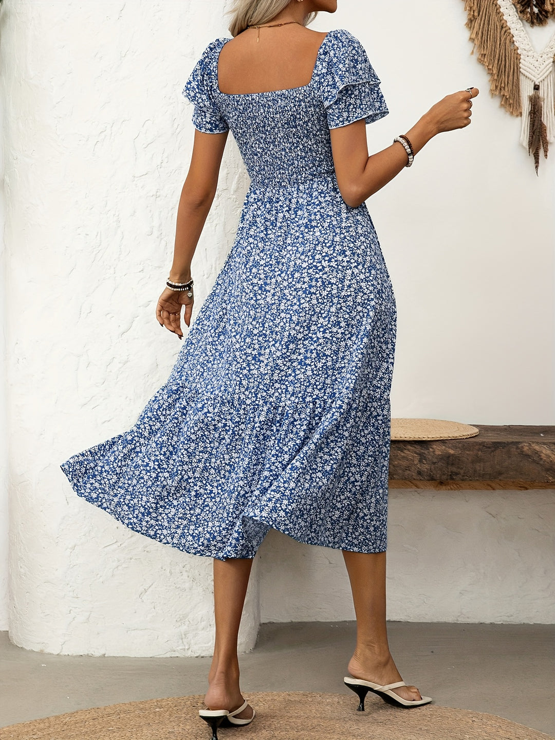 Ebba™ | Elegant Midi Kjole med Blomstermønster og Flæser