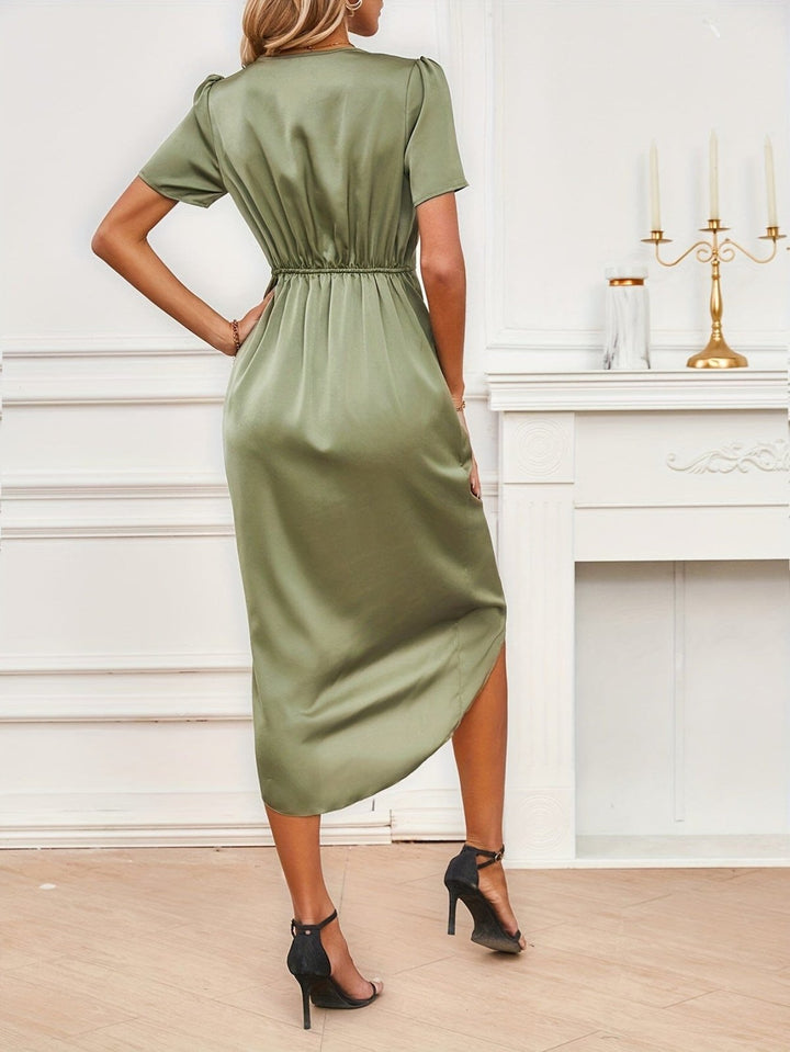 Flora™ | Elegant Satinkjole med Slå-om-design